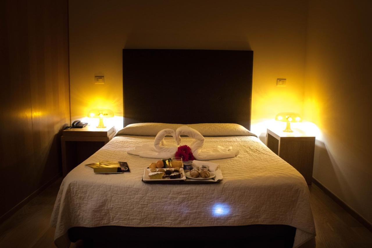 Le Querce Hotel Salsomaggiore Terme Bagian luar foto