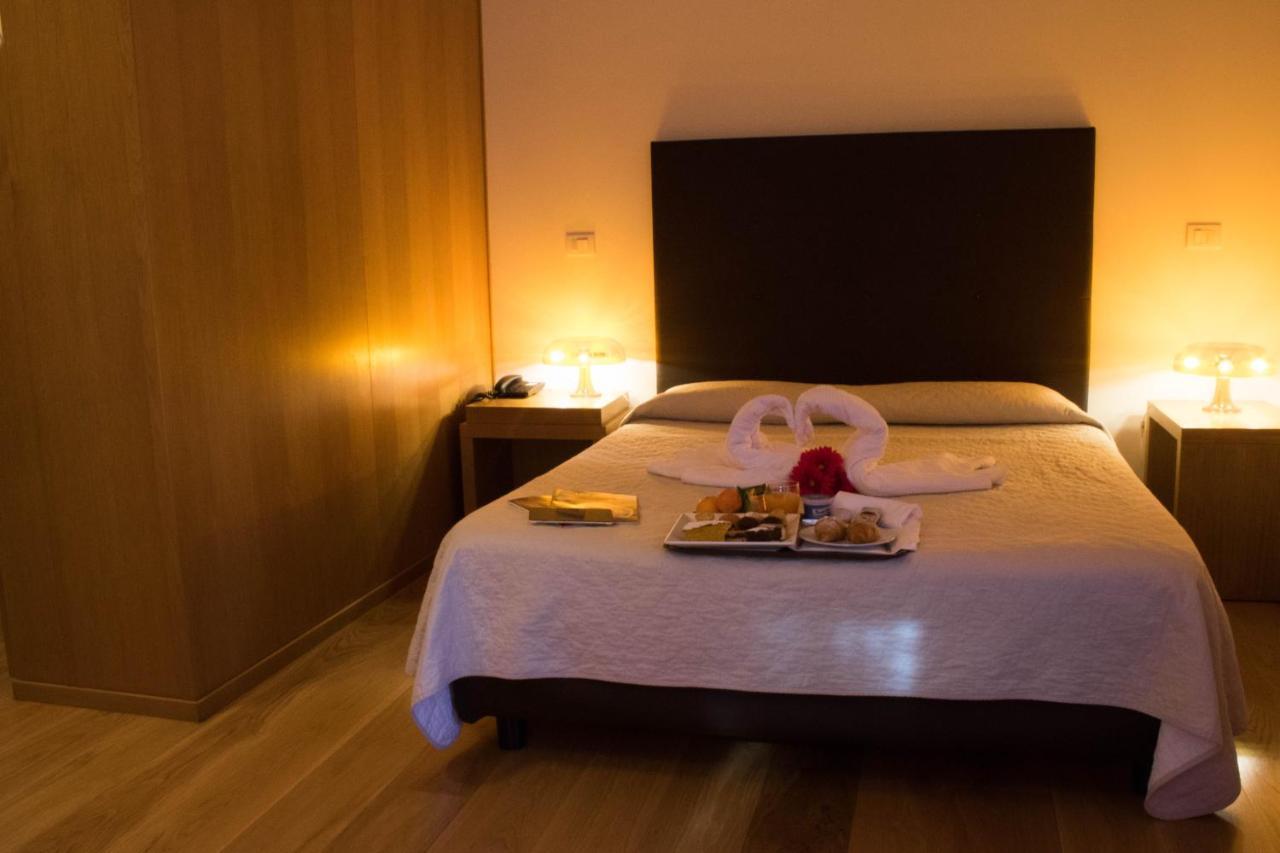 Le Querce Hotel Salsomaggiore Terme Bagian luar foto
